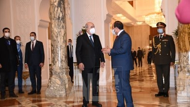 الرئيس الجزائري عبد المجيد تبون رفقة الرئيس المصري عبد الفتاح السيسي