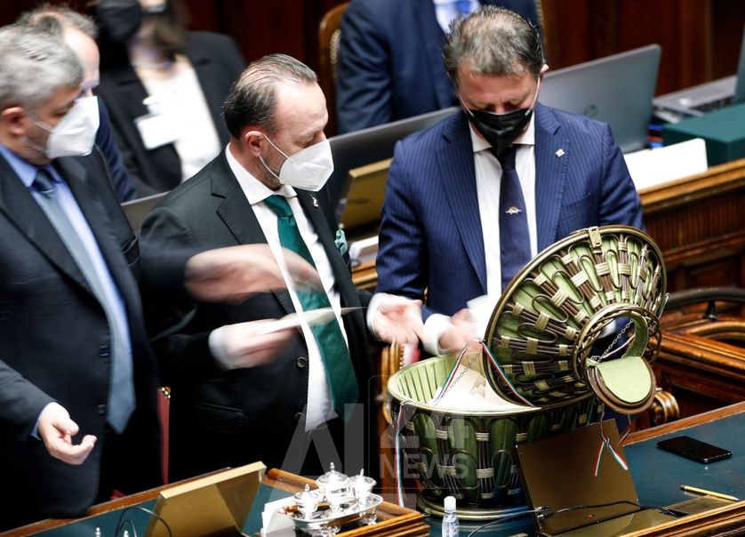 Après quatre tours de vote, la présidentielle italienne dans l'impasse