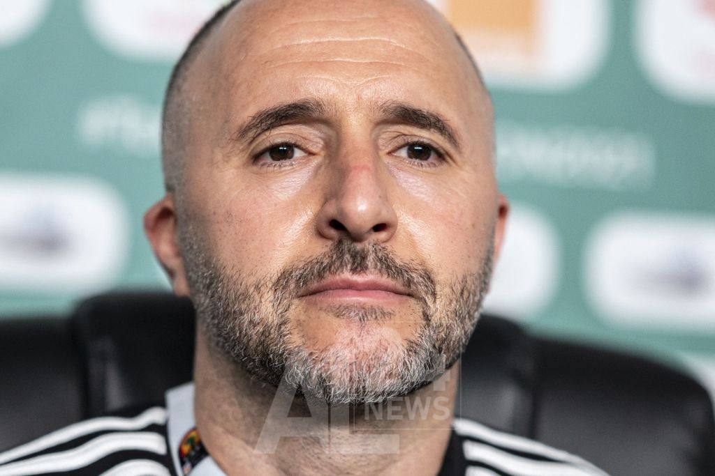 مدرب المنتخب الوطني لكرة القدم جمال بلماضي