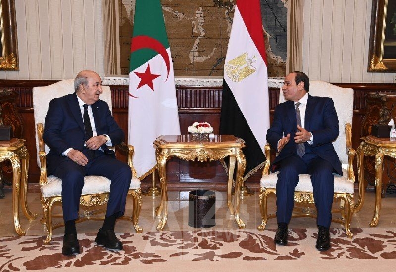 Au deuxième et dernier jour de sa visite, le président de la République aura des entretiens en tête à tête avec son homologue égyptien, Abdel Fattah al-Sissi au palais d'El-Orouba