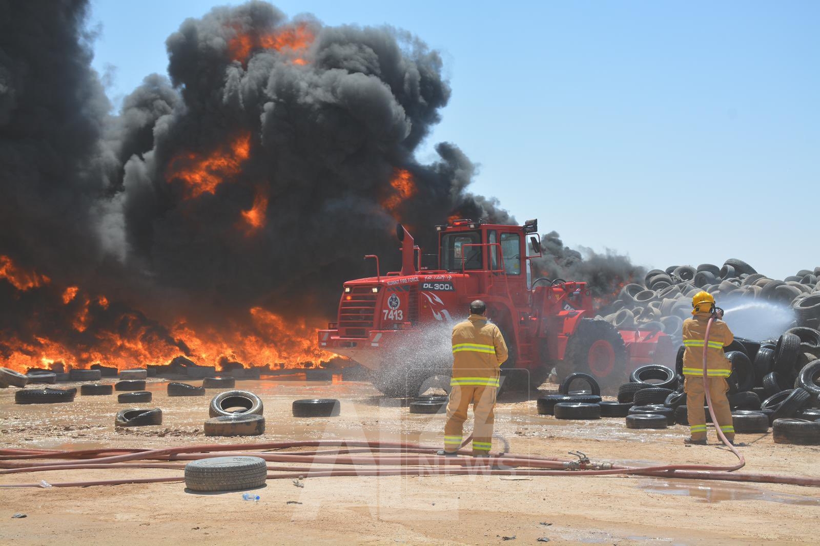 الحريق "أدى إلى إيقاف تصدير مادة الفحم البترولي مؤقتا لحين التأكد من سلامة الموقع