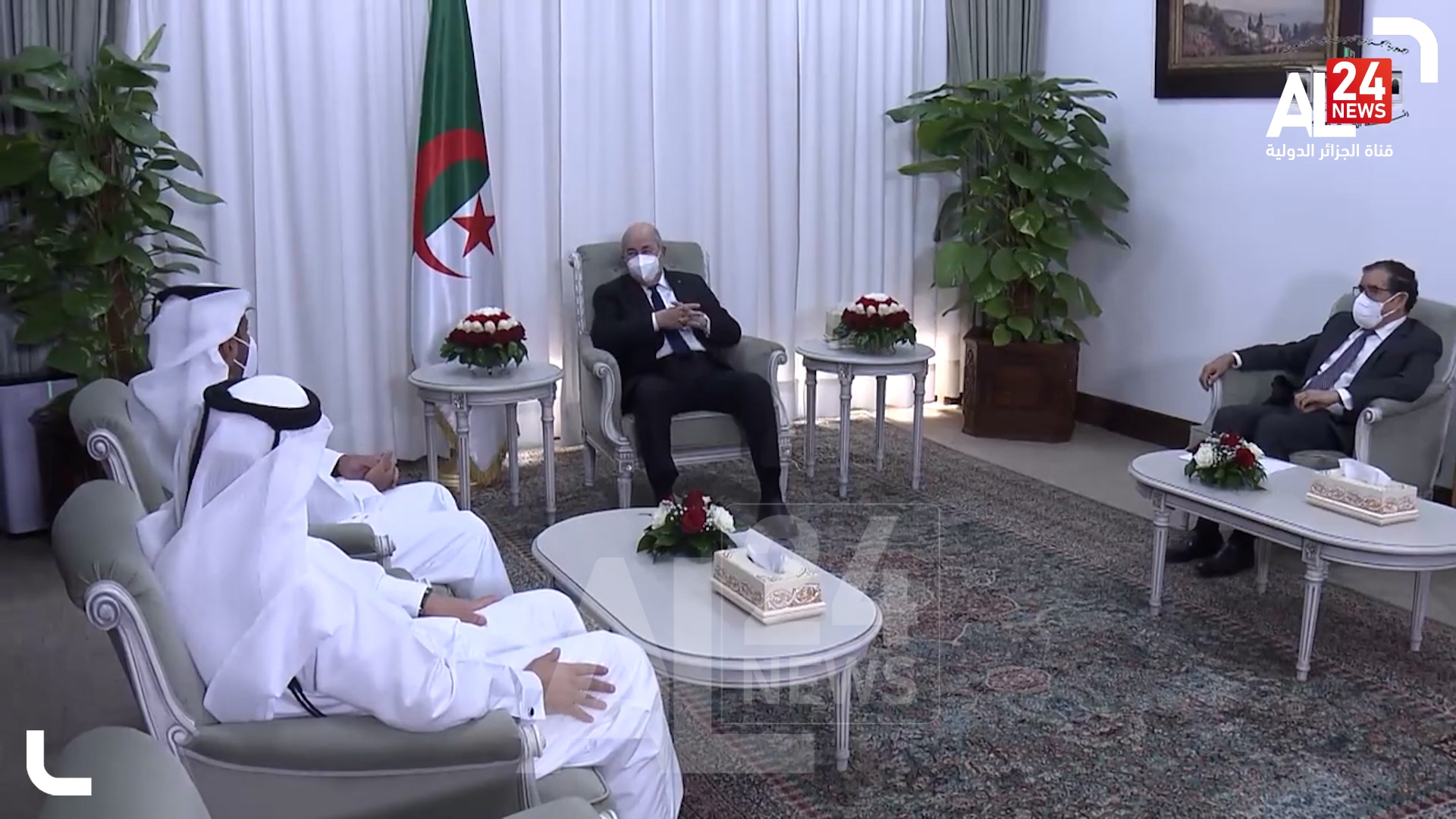 الرئيس الجزائري عبد المجيد تبون يستقبل بمقر رئاسة الجمهورية الشيخ فيصل بن ثاني آل ثاني رئيس_استثمارات_آسيا_وافريقيا في جهاز قطر للاستثمار ورئيس مجلس إدارة مجموعة أوريدو للاتصالات