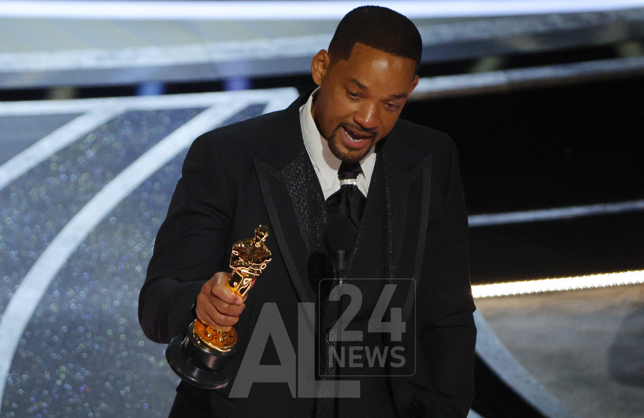 الممثل ويل سميث لحظة تتويجه