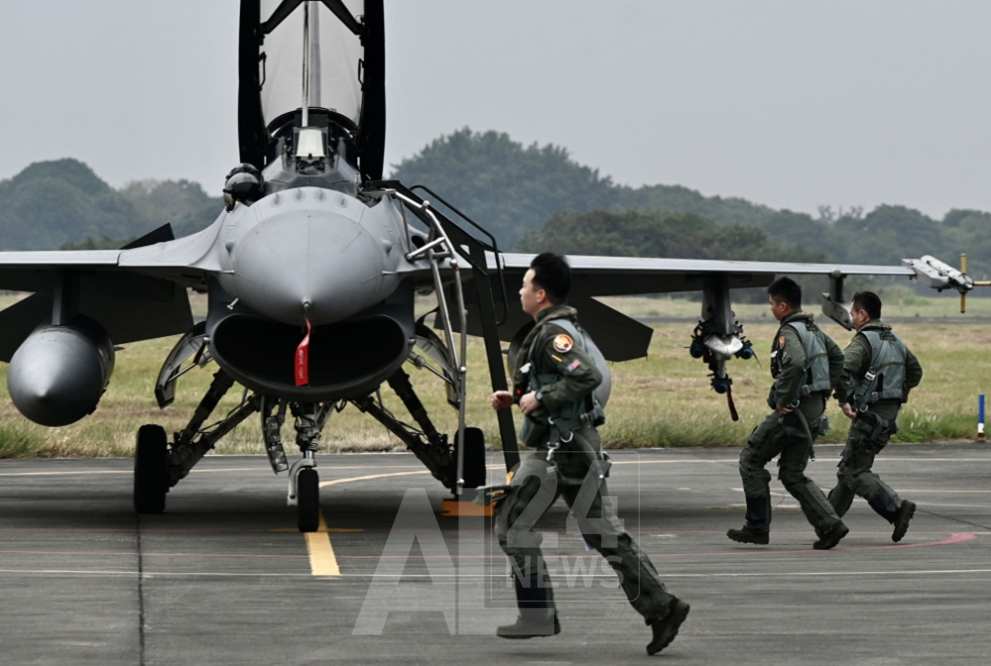 جهود استعادة الطائرات والتحقيق في ما حدث مستمرة