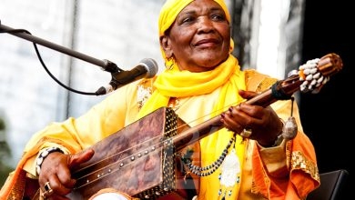 الفنانة الشهيرة في موسيقى الديوان الجزائرية حسناء البشارية