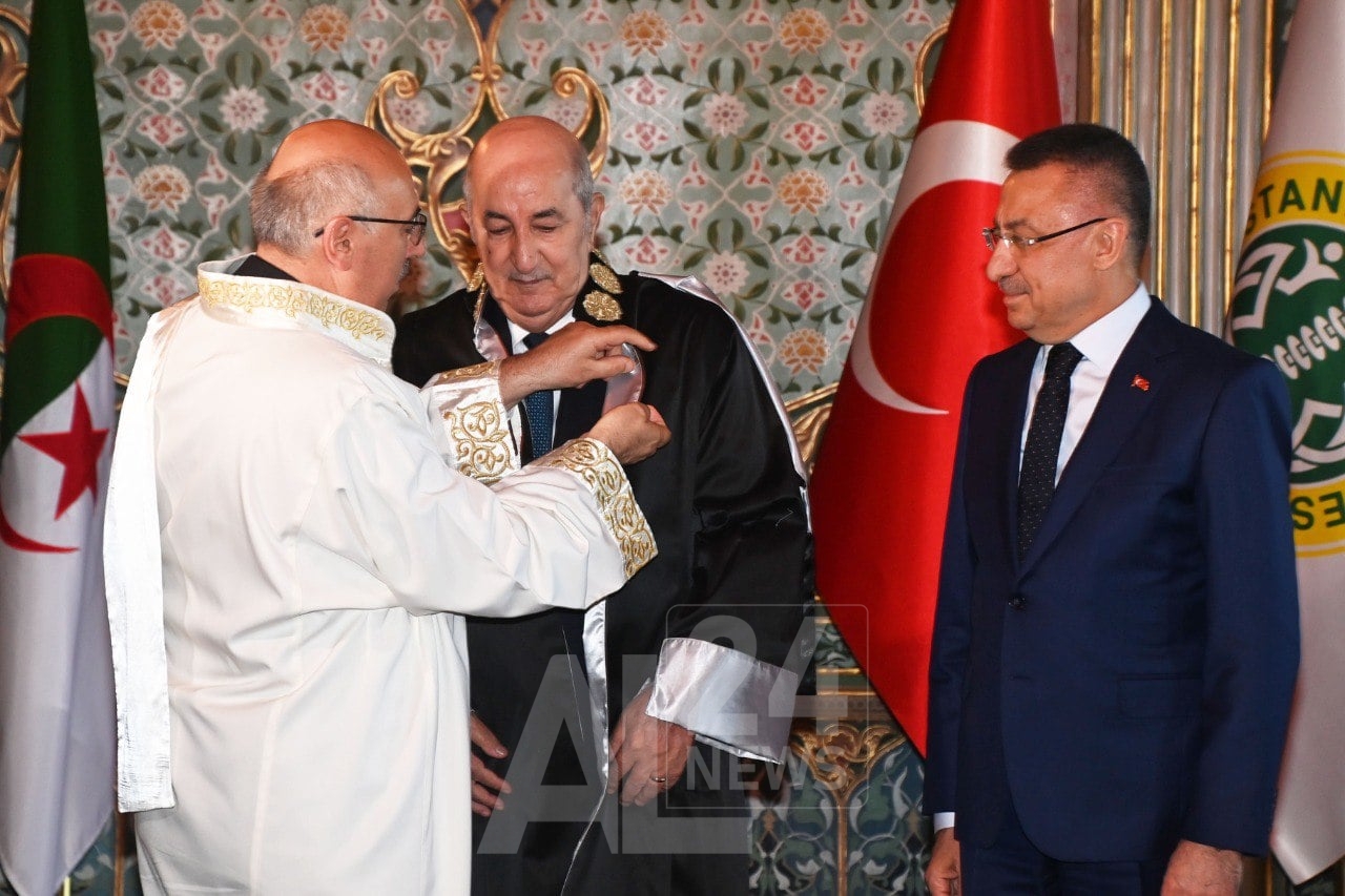  الرئيس الجزائري عبد المجيد تبون خلال تقلده   الدكتوراه الفخرية في العلاقات الدولية من جامعة اسطنبول 