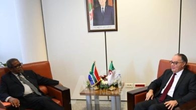 الأمين العام لوزارة الخارجية الجزائرية عمار بلاني يستقبل سفير جمهورية جنوب أفريقيا بالجزائر البيلي ليزيدي مازيتلا