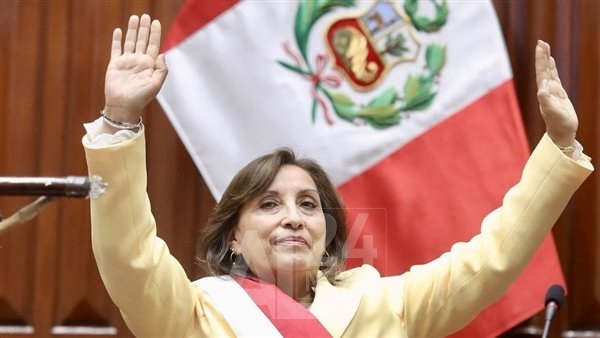 رئيسة بيرو دينا بولوارتي