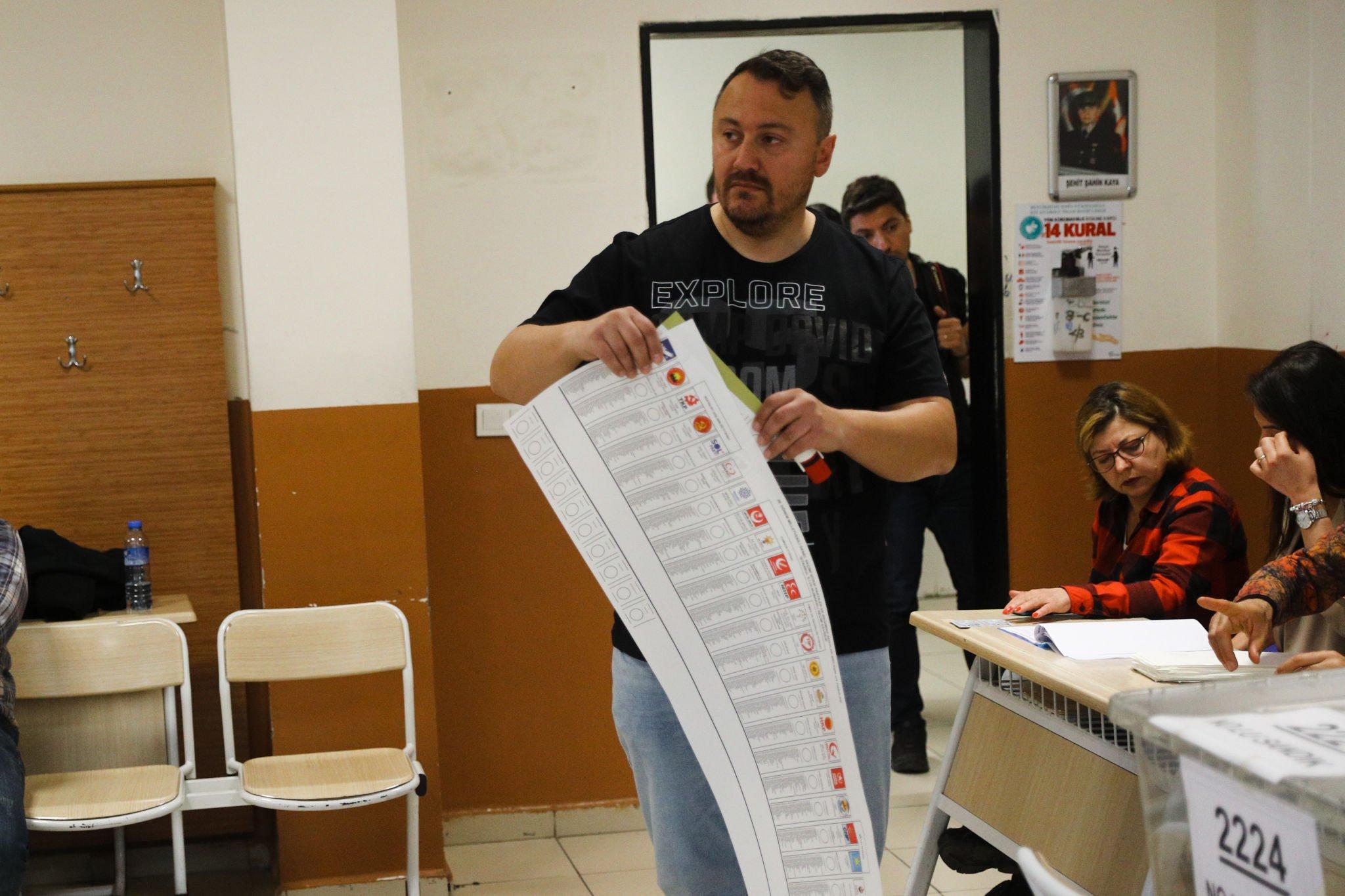 أكثر من 60 مليون تركي يحق لهم التصويت في الانتخابات الرئاسية والبرلمانية