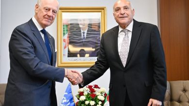 وزير الخارجية الجزائري أحمد عطاف، يستقبل المبعوث الشخصي للأمين العام للأمم المتحدة إلى الصحراء الغربية، ستافان دي ميستورا