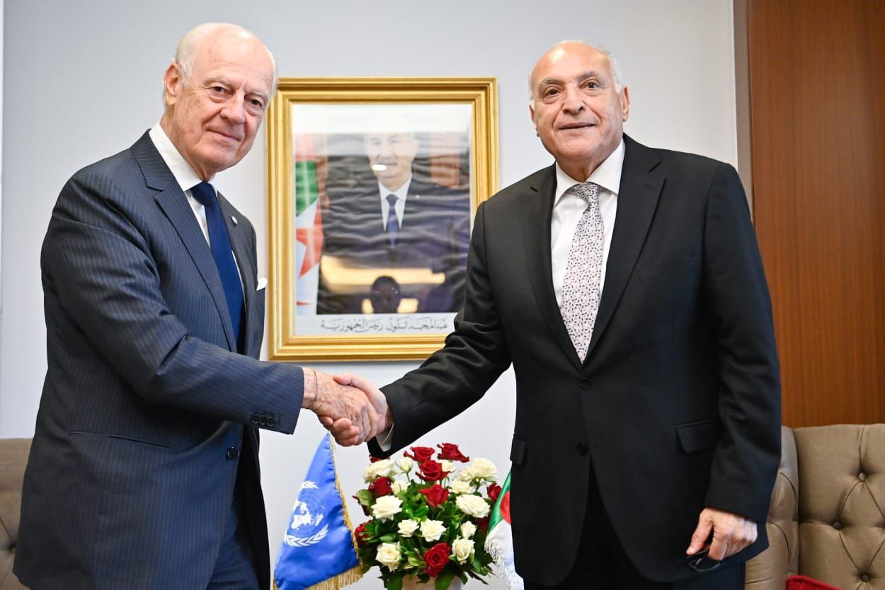 وزير الخارجية الجزائري أحمد عطاف، يستقبل المبعوث الشخصي للأمين العام للأمم المتحدة إلى الصحراء الغربية، ستافان دي ميستورا