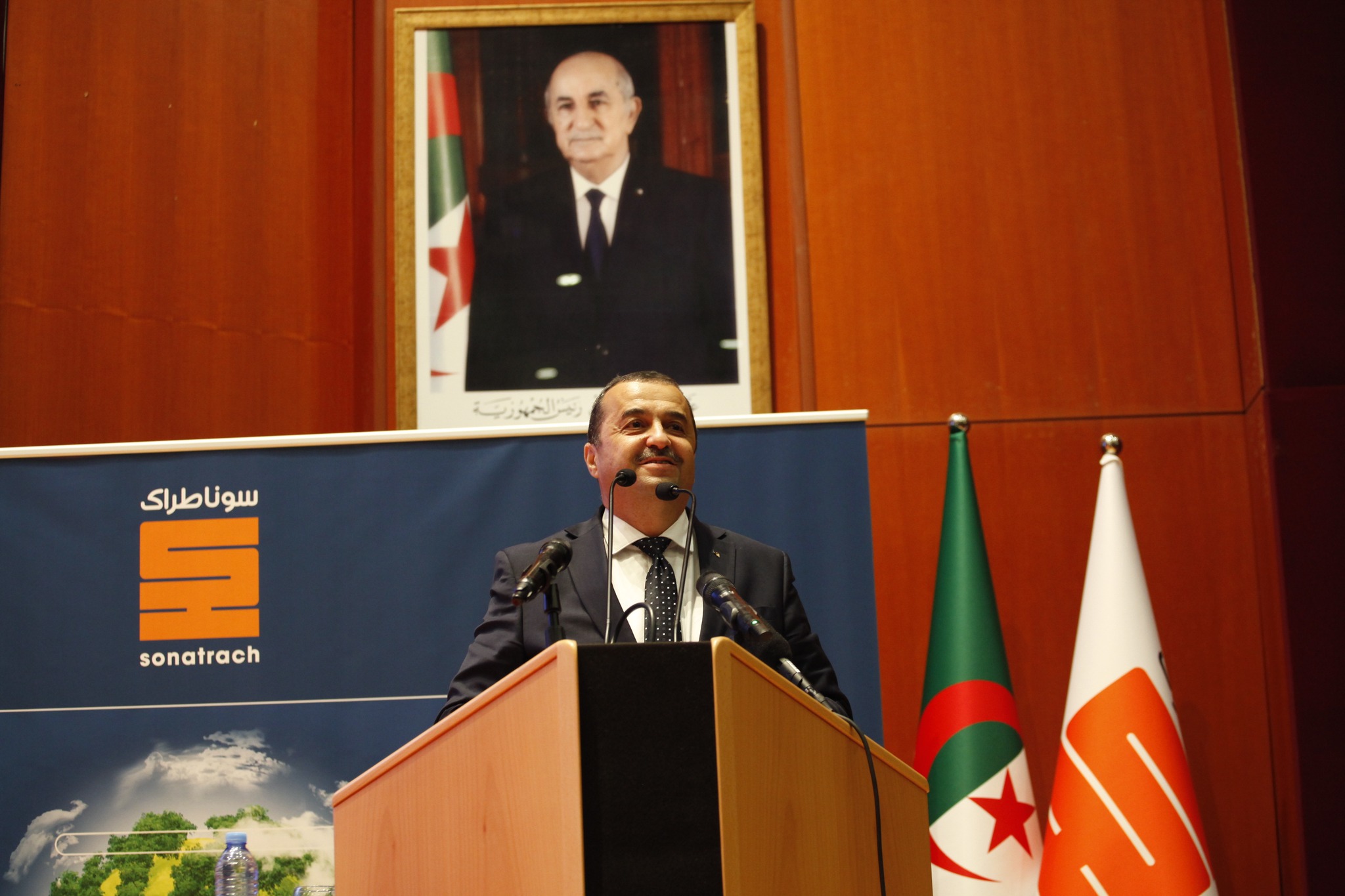 وزير الطاقة الجزائري محمد عرقاب