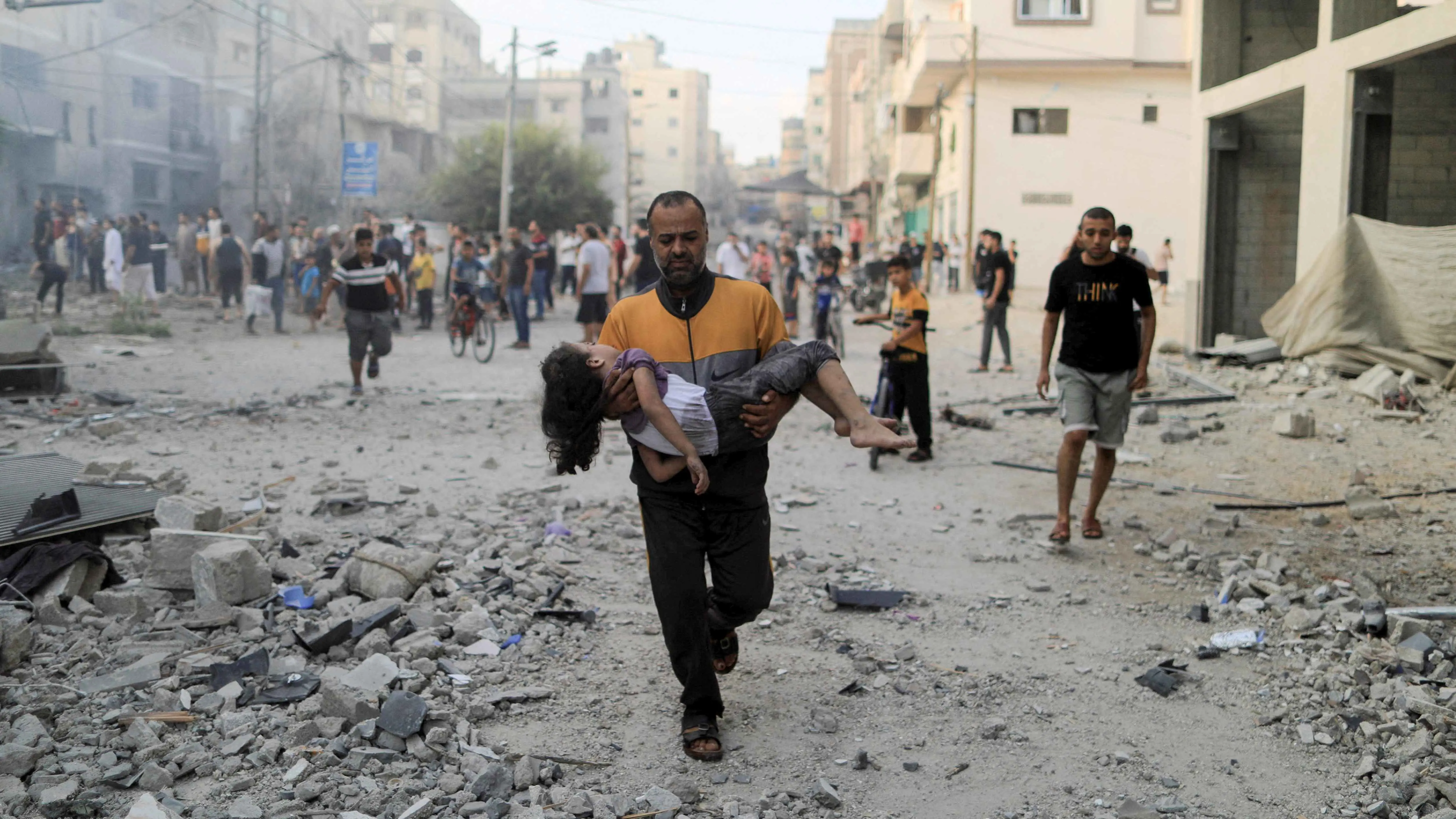 مجزرة صهيونية في دير البلح