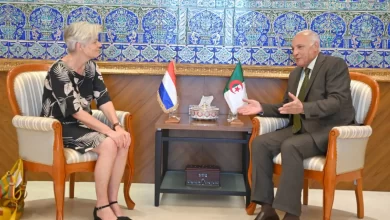 عطاف يستقبل سفيرة هولندا