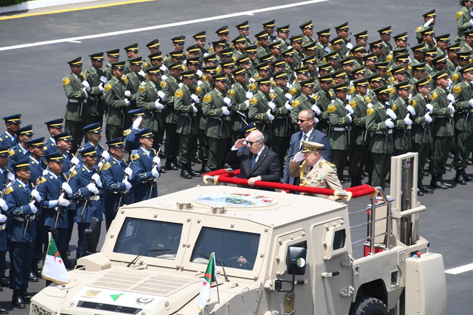 الجزائر تحيي اليوم الوطني للجيش