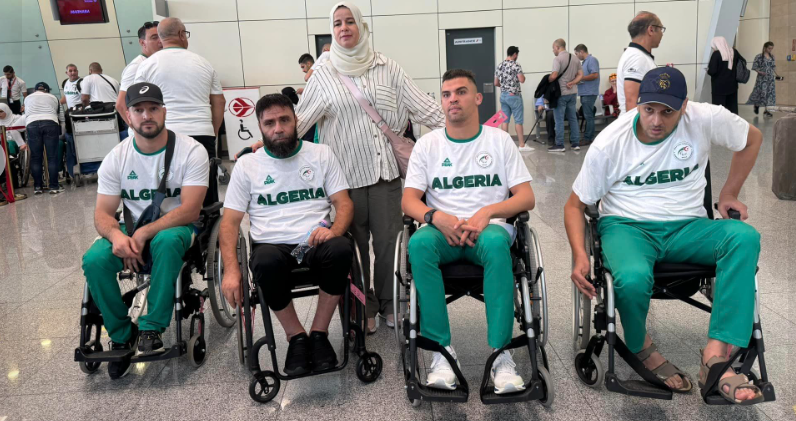 الوفد الجزائري يتجه نحو باريس للمشاركة في الألعاب البارالمبية 2024