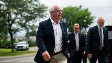 تيم والز مرشح هاريس لمنصب نائب الرئيس