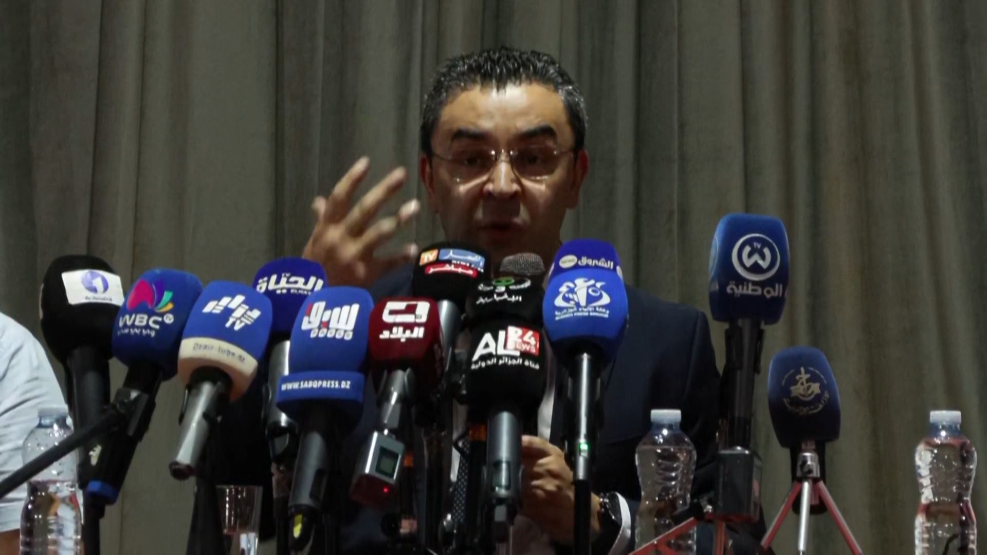 مرشح الرئاسيات الجزائرية يوسف أوشيش