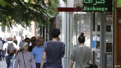 لبنانيون يتلقون رسائل إخلاء