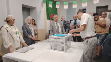 فرز أصوات الناخبين في الرئاسيات الجزائرية