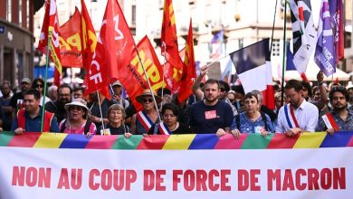 احتجاجات معارضة لماكرون في فرنسا