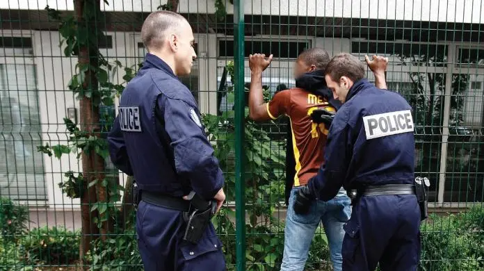 Un comité de l'ONU interroge la France sur le profilage racial pendant les contrôles d'identité