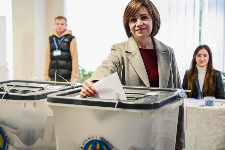 رئيسة مولدوفا تتصدر نتائج الانتخابات