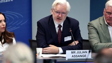 جوليان أسانج