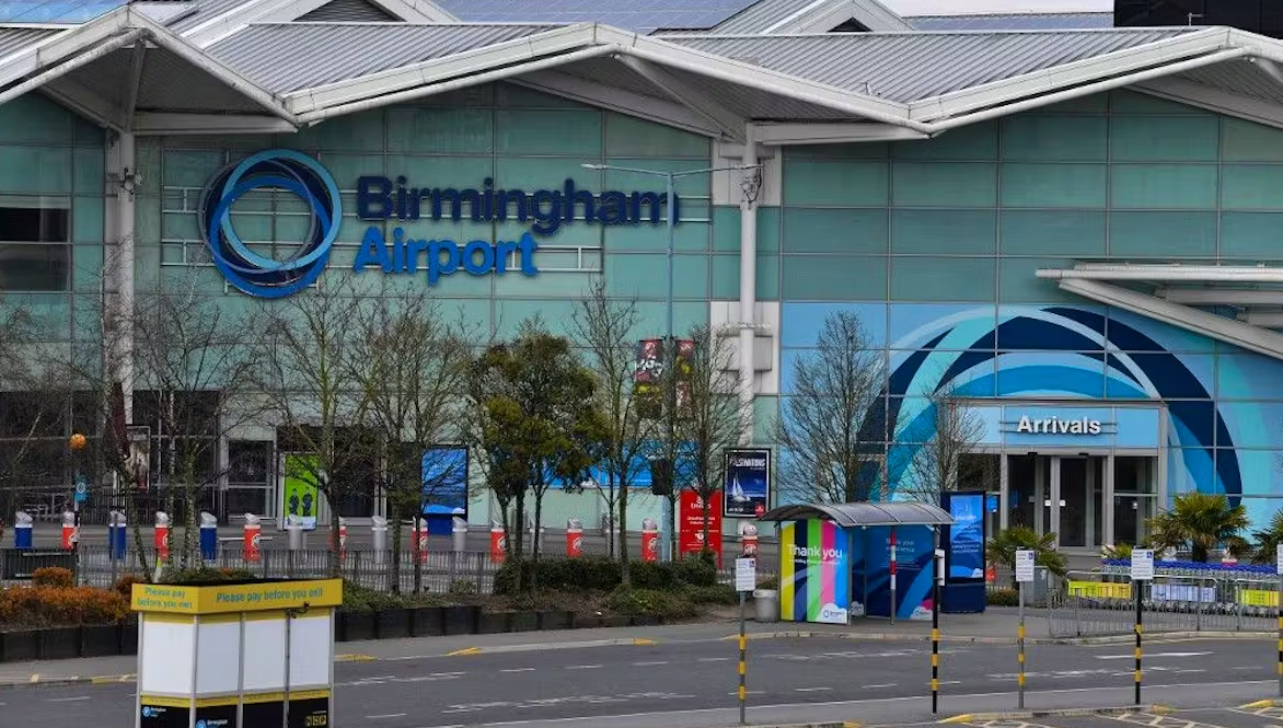 l'aéroport de Birmingham évacué en raison d'un véhicule suspect