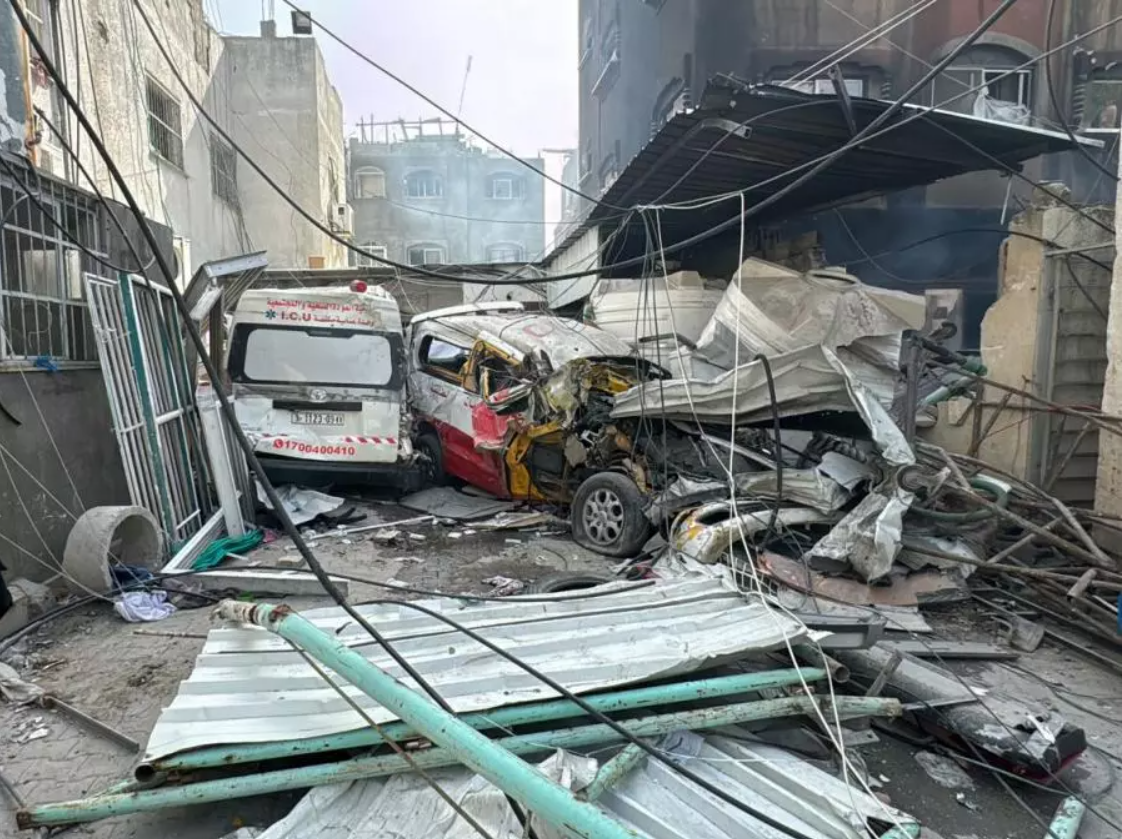 l'hôpital Kamal Adwan bombardé par des avions de combat sionistes