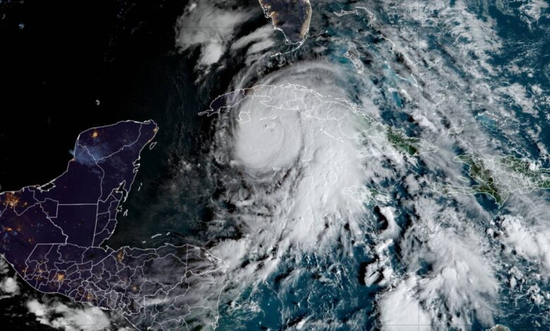 إعصار رافاييل يتسبب في خفض انتاج النفط