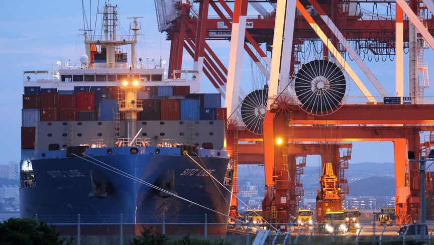 صادرات اليابان تحقق نموًّا مفاجئًا في أكتوبر رغم التحديات العالمية