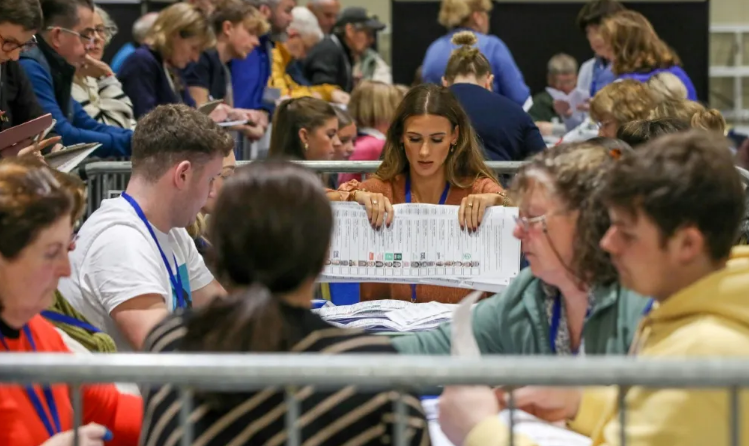 فرز الأصوات في الانتخابات التشريعية في إيرلندا