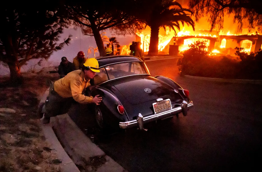 Thousands Evacuated as Mountain Fire Destroys Homes Near Los Angeles