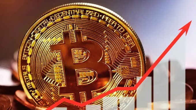 Bitcoin Hits $95,000 for the First Time Amid Trump’s Shifting Stance on Cryptocurrencies
