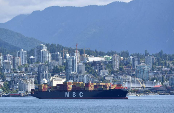 Ottawa force la reprise du travail dans les ports canadiens paralysés par un conflit social