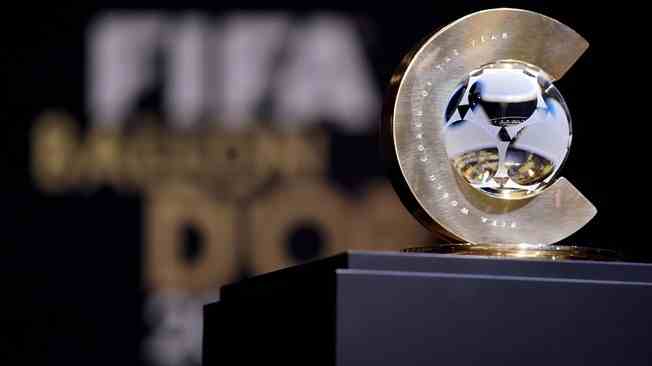 "الفيفا" يعلن جائزة أفضل مدرب لعام 2024