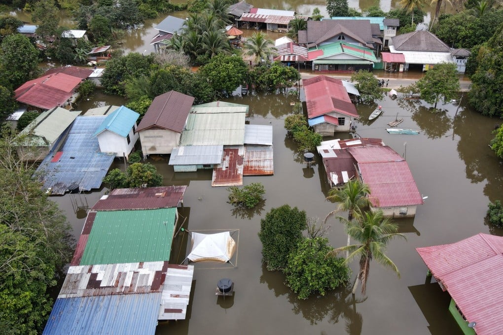 Malaysia Braces for Worst Floods in a Decade: 3 Dead, 80,000 Evacuated