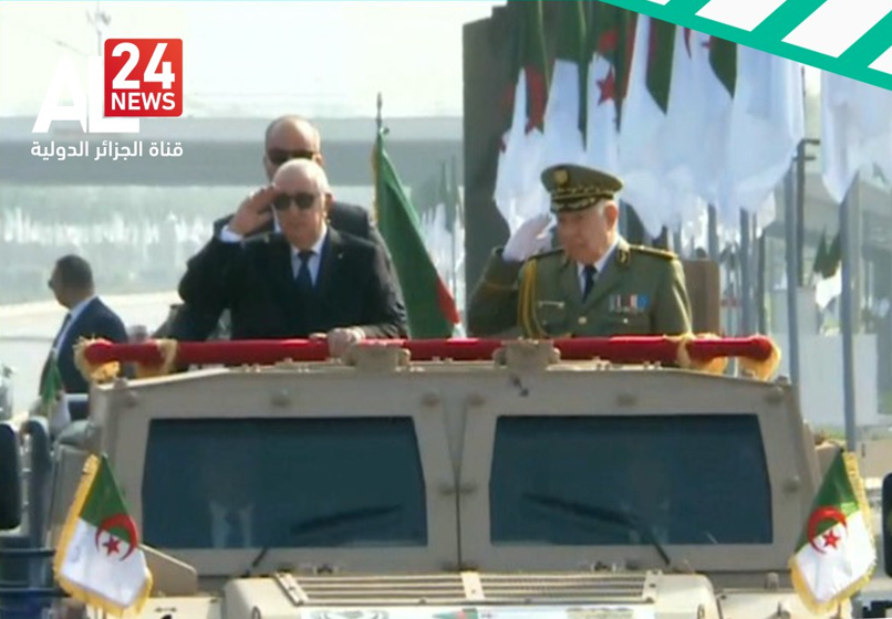 président algérien supervise le défilé militaire