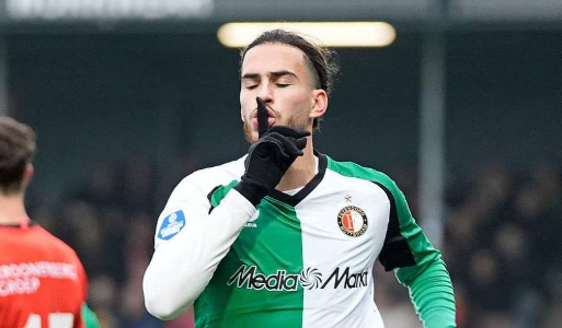 الجزائري زروقي ضمن التشكيلة المثالية للدوري الهولندي