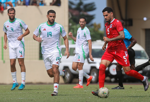 منتخب الجزائر يتعادل أمام غينيا الاستوائية ويعزز صدارته في التصفيات الإفريقية