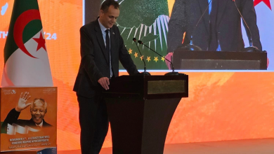 وزير الرياضة الجزائري