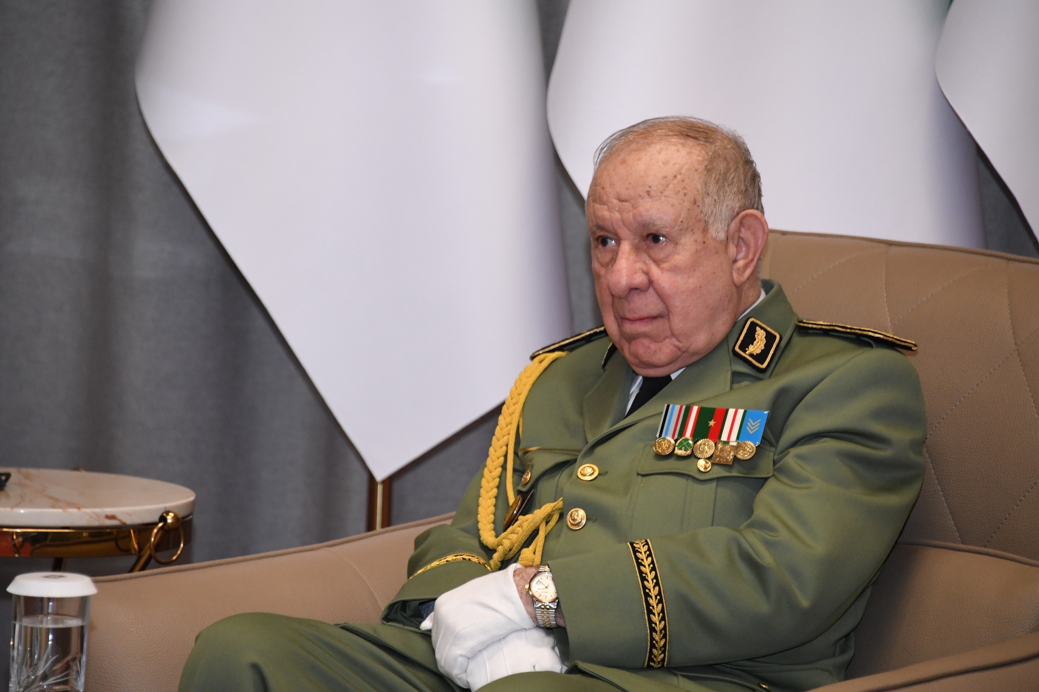 الوزير المنتدب لدى وزير الدفاع الوطني، رئيس أركان الجيش الجزائري، الفريق أول السعيد شنڨريحة