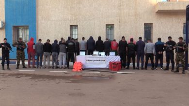 الإطاحة بشبكة دولية لتهريب المهاجرين غرب الجزائر