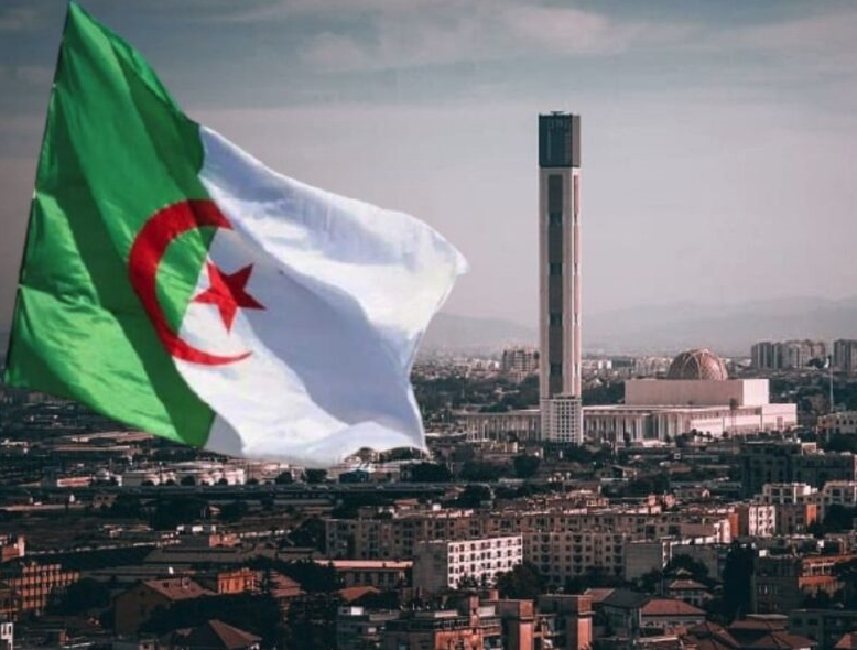 الجزائر 2024: قرارات مفصلية لتعزيز الديمقراطية والإصلاح