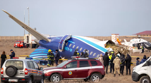 Crash d'avion au Kazakhstan : deuil national et enquête en cours