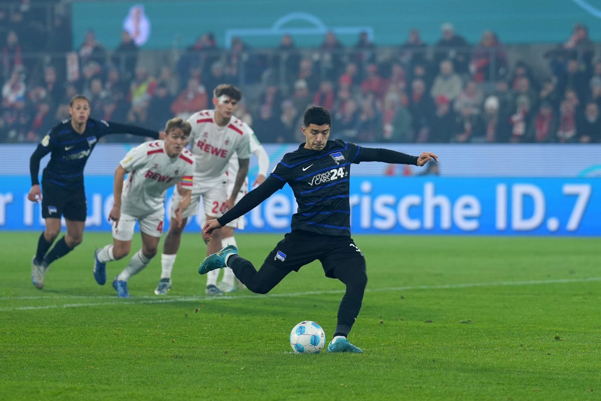 الجزائري إبراهيم مازا هدّافا ويودّع كأس ألمانيا