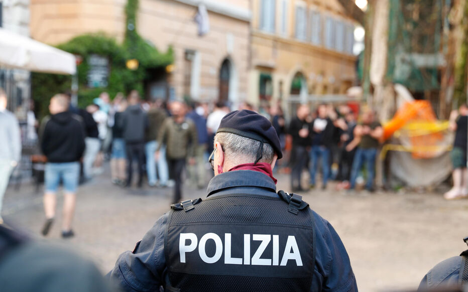 Italie : arrestation de 12 éléments d'une cellule néonazie qui préparait "des actions violentes "