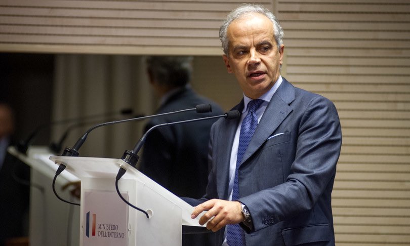 وزير الداخلية الإيطالي