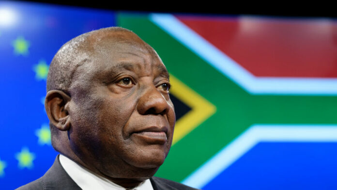 Le Président sud-africain se recueille à la mémoire des martyrs de la Guerre de libération nationale